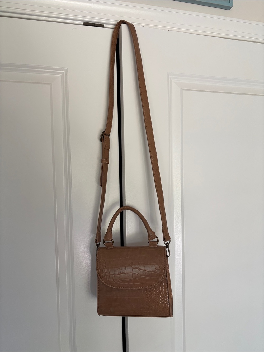 Structured Croc-Embossed Brown Crossbody Bag with Top Handle